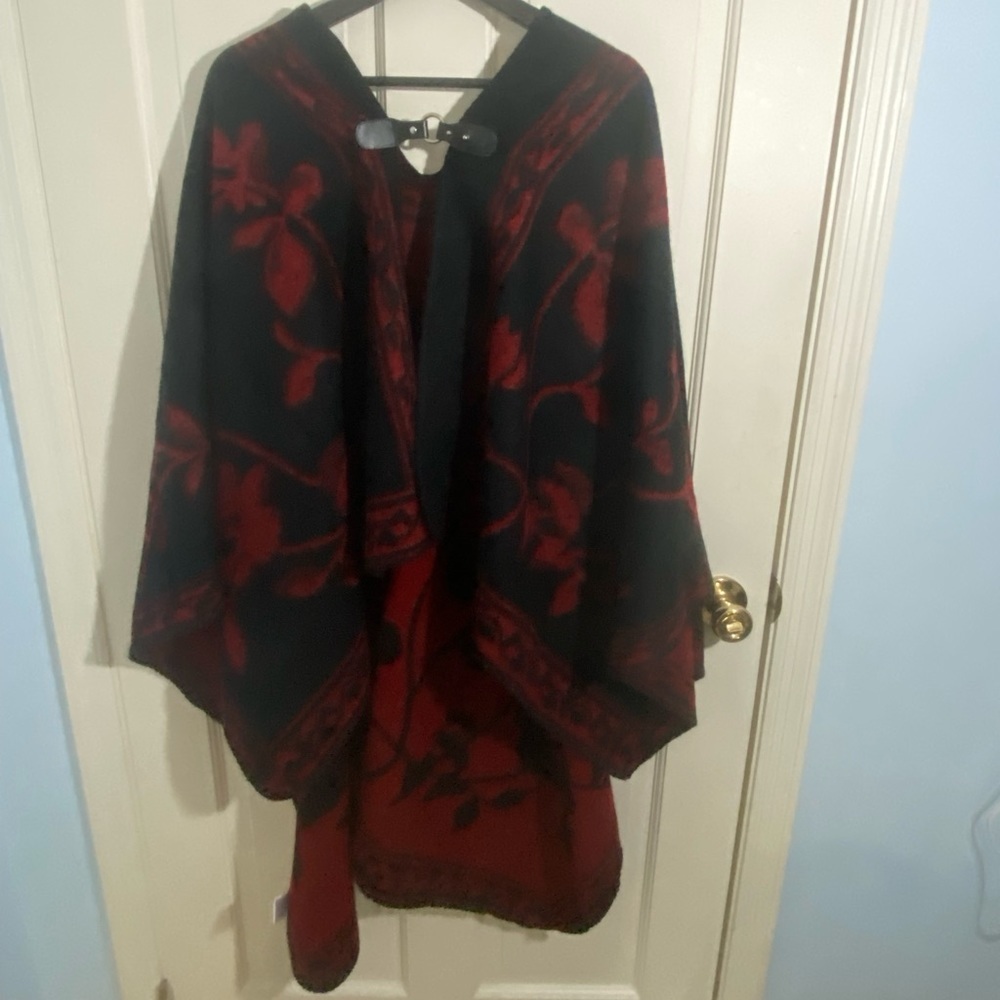 Red & Black Floral Cape  One Size